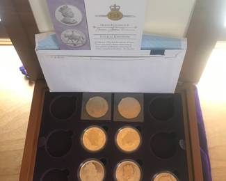 The beginning of a collection with case, Queen Elizabeth ll Golden Jubilee Sterling coins!