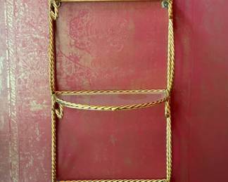 Hanging glass shelves