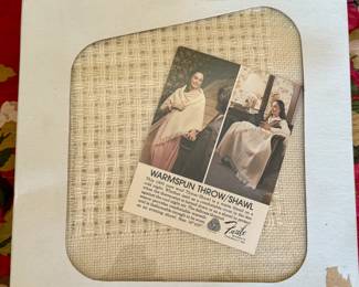 Farbibo warmspun throw/shawl (new)