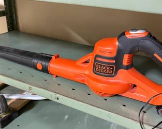 Black & Decker leaf blower