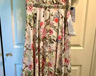 MacDuggal floral print maxi-dress (NWT)