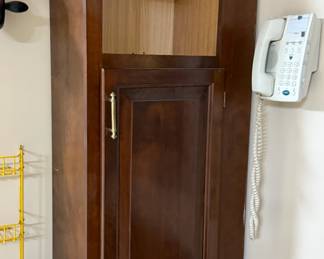Kitchen pantry cabinet