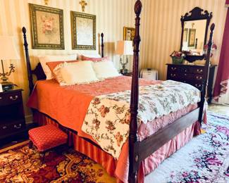 Stratton bedroom set with king size 4-post bed and Serta adjustable mattress