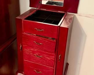 Museum Thomas Series Jewelry Chest