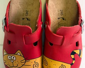 Birki's Size 7 Ladies Cat Clogs