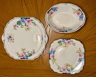 Harker Pottery and Sun-Glow Bakerite Dishes