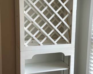 Shaker Wine Wall Holder Bookcase