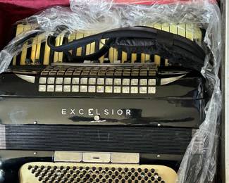 Vintage Excelsior Symphony Accordion w/ Rolling Hard Case