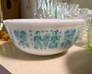 Vintage Turquoise Butterprint nesting bowls 