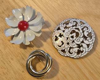 Vintage Pins/Brooches