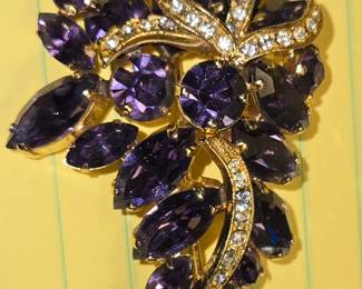 Vintage Weiss Purple Gem and Rhinestone Brooch