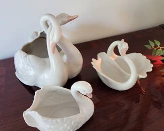 Vintage Fitz and Floyd Swans