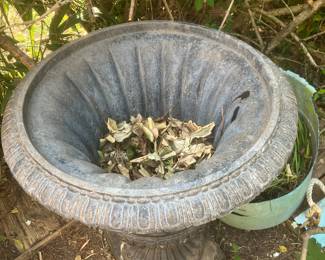 170 120.00 Wrought Iron Planter 22W X 17H