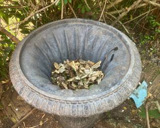 170 120.00 Wrought Iron Planter 22W X 17H