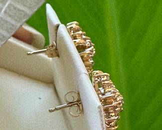 #174 - $450- 1ctw diamonds, 14kt yellow gold cluster earrings.