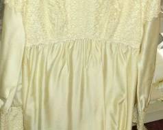 Vintage Wedding Dress & Veil Size Small
