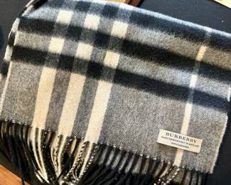 Burberry cashmere