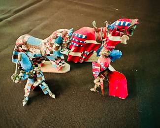 Four-piece set of knights and horses