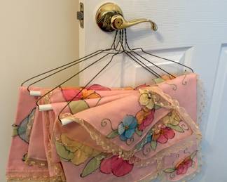 Vintage Table Runners and Placemats 