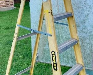 Stanley 6ft Fiberglass Step Ladder.