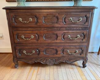 Beautiful entryway drawers!