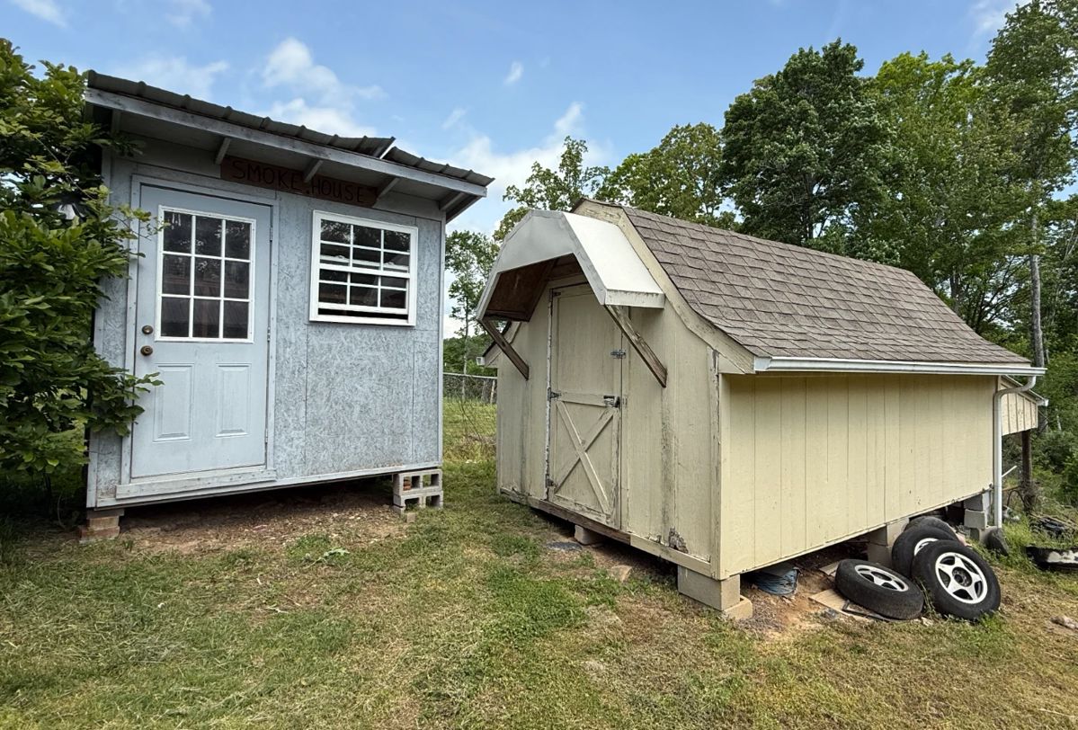 2 outbuildings for sale!