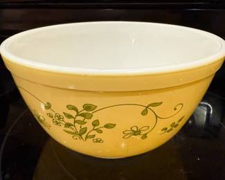 Pyrex "Shenandoah" mixing bowl