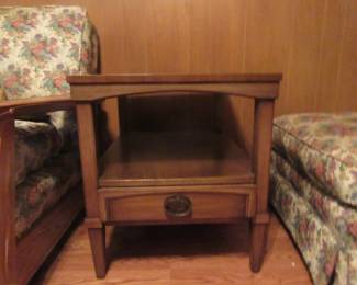 Nice end table