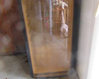 Working wine cooler. Located in garage