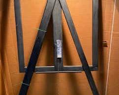 093 Homemade Easel