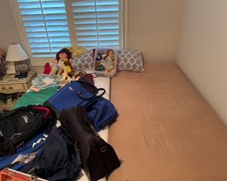 Sleep number split king bed with remote - like new