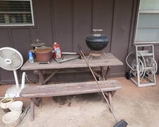 picnic table