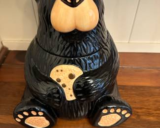 Black Bear cookie jar with silicone gasket seal. No chips or markings.