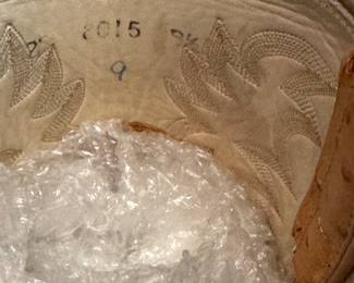 Ostrich boot size marking