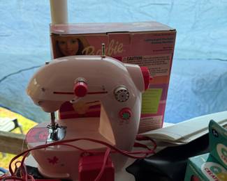 Barbie Sewing Machine - Works!