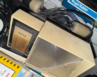 Baia Dual Eight view master, broken plastic on viewer