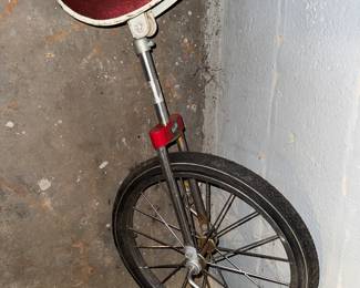 2 unicycles