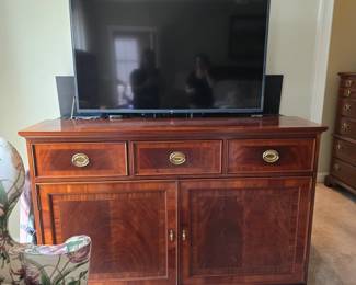 Power-lift tv stand/dresser. $800