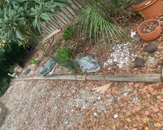 Backyard Garden Decor