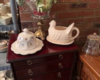Flatware chest