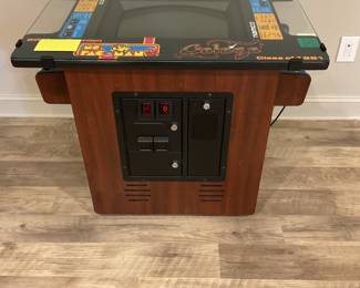 Class of 1981 Pac-Man anniversary edition. Made by Namco . Has keys and works .