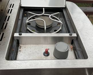 Side burner of gas grill