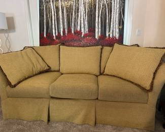 Harden Furniture Co. 
Sofa