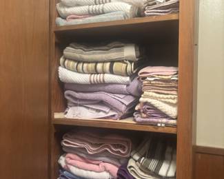 Lots of brand new towels and wash cloths