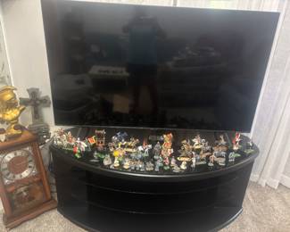 Samsung TV, TV stand and LOTS of unique knight items