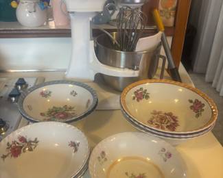 Kitchen aid mixer and bowl, beautiful vintage bowls
