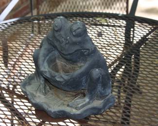 Yard art concrete frog