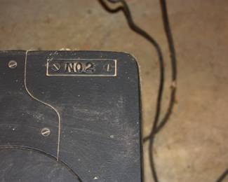 Vintage Brown Stove Works Cleveland Tn 'Monkey Stove' #2 no cracks or breaks
