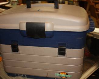Plastic tool chest w/3 drawers