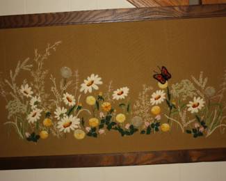 Vintage crewel sunflower picture w/3-D butterfly